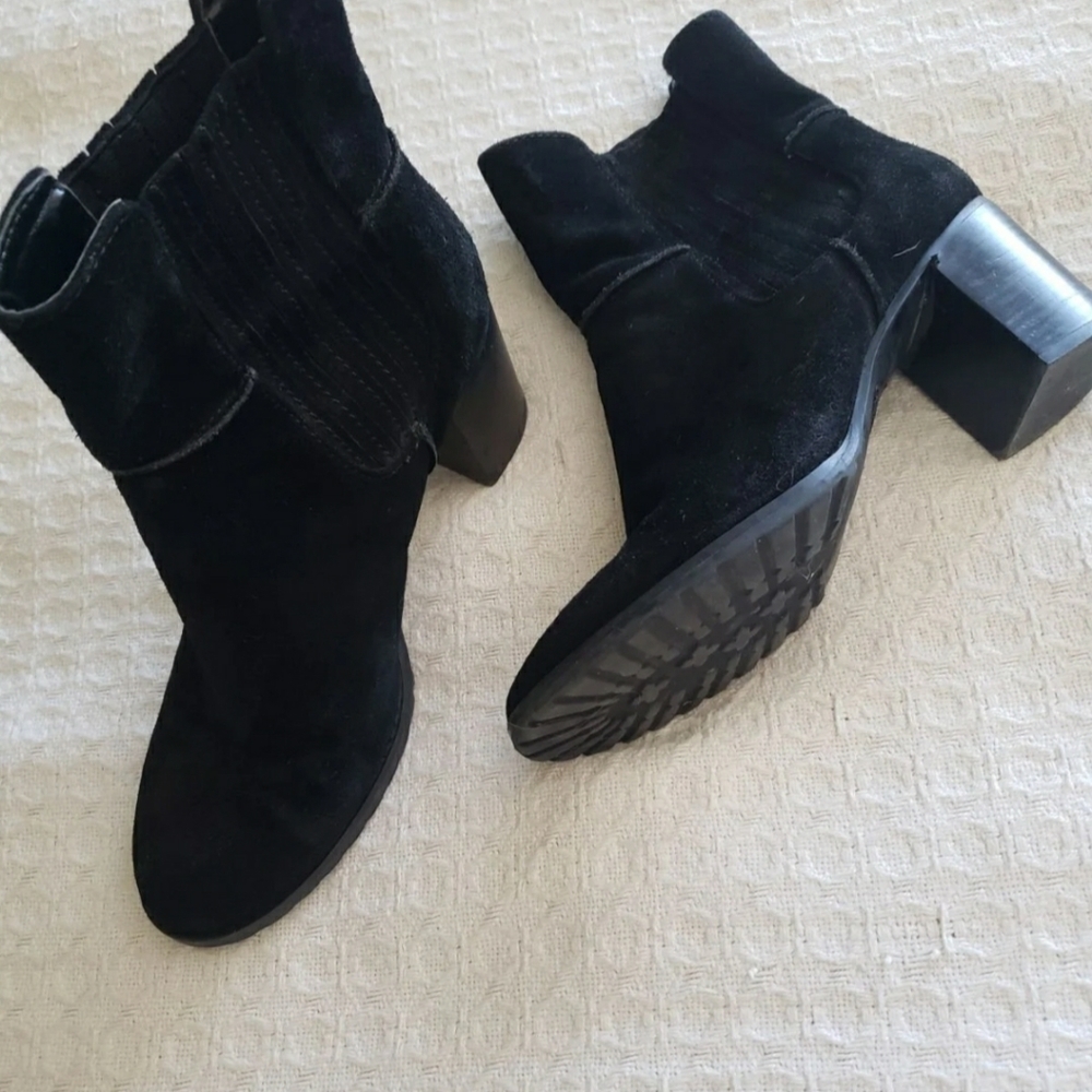 SOLD - Black suade pull on ankle boots